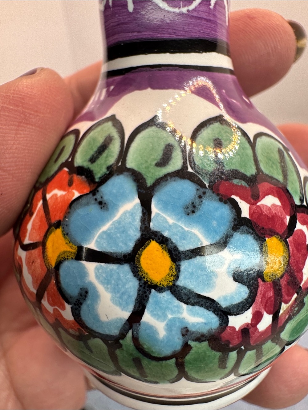 Vintage Hand-Painted Floral Ceramic Bud Vase Made in Puebla Mexico - Picture 9 of 16